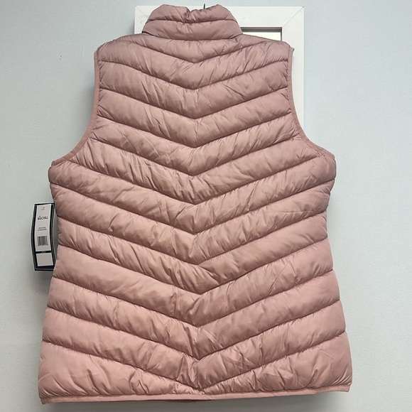 Big Chill blush Sleeveless coat - Picture 6 of 6